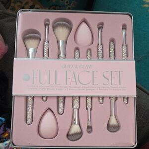 Glitz & Glam Iridescent Crystal Makeup Brush Set